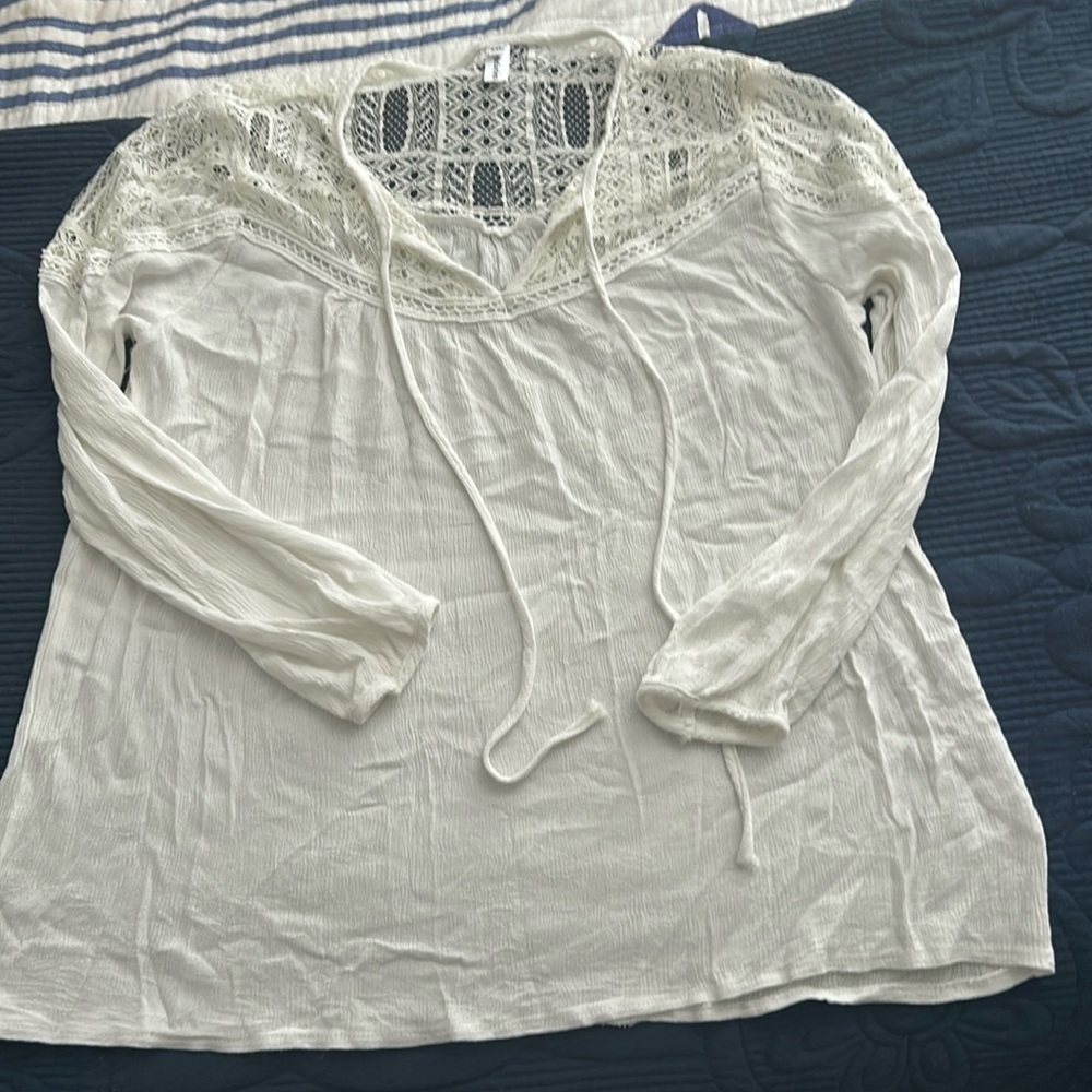 Women’s long sleeve top